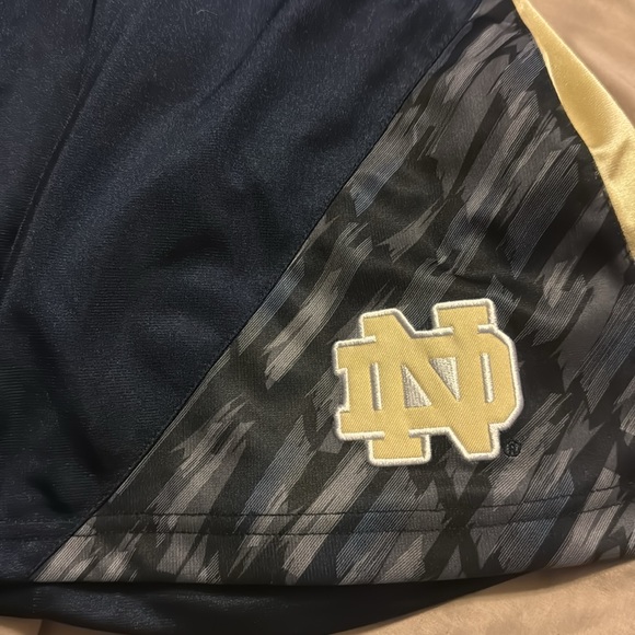Boys Medium Notre Dame shorts! - Picture 2 of 7
